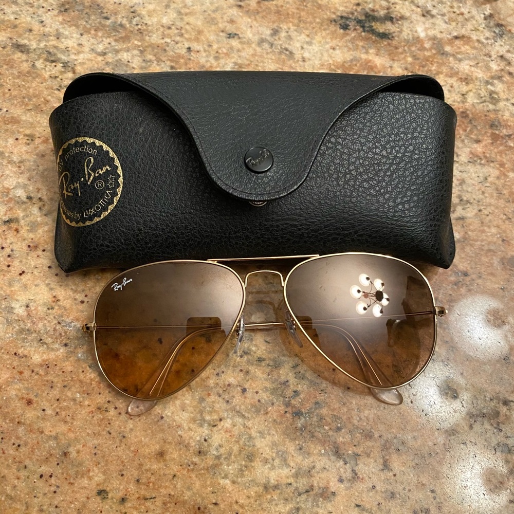 Never worn aviator ray bans